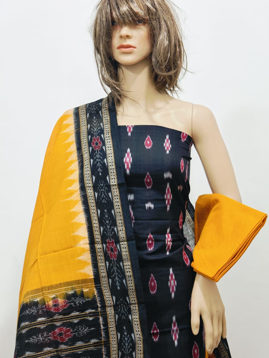 Elegantly Embroidered Traditional Suit