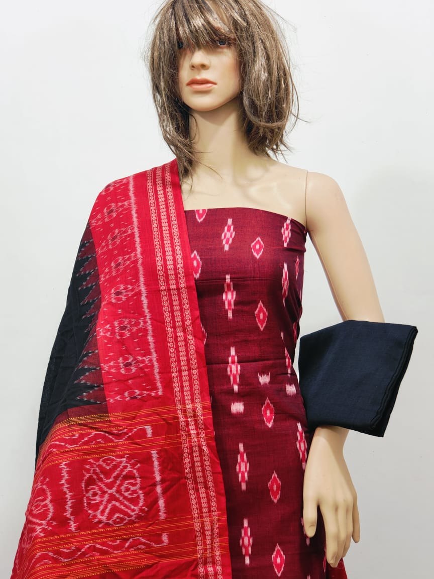 Elegantly Embroidered Traditional Suit