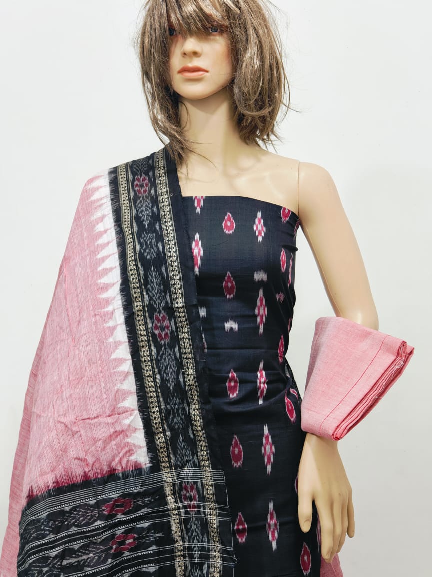 Elegantly Embroidered Traditional Suit