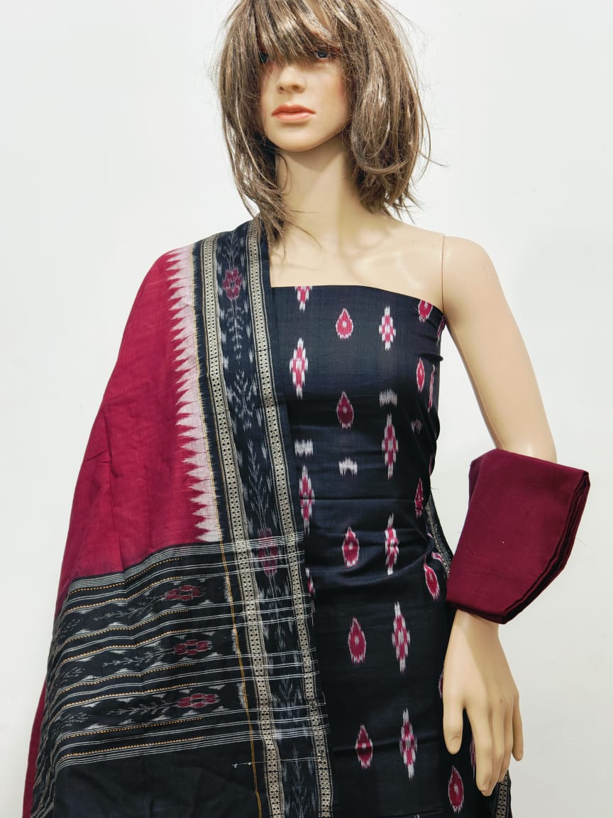Elegantly Embroidered Traditional Suit