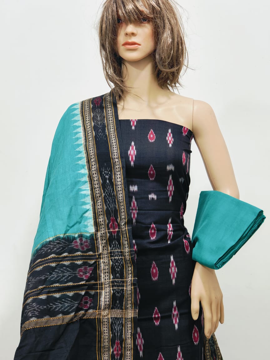 Elegantly Embroidered Traditional Suit