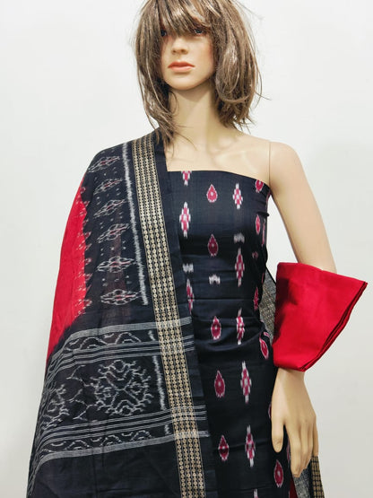Elegantly Embroidered Traditional Suit